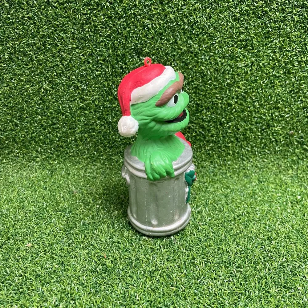 Vintage Hallmark Oscar the Grouch Peekbuster Sesame Street Christmas Ornament